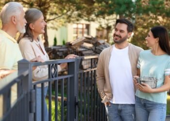 A Good Neighbor Fence Law at West Covina California