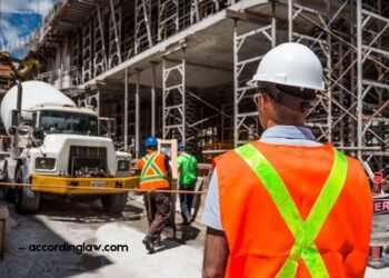 Why Asbestos Training is Essential for Construction Workers