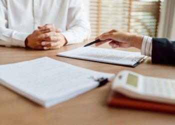 How Securities Lawyers Help With Complex Financial Claims