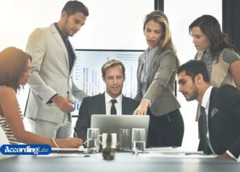 Do Men or Women Have an Advantage When Gambling?