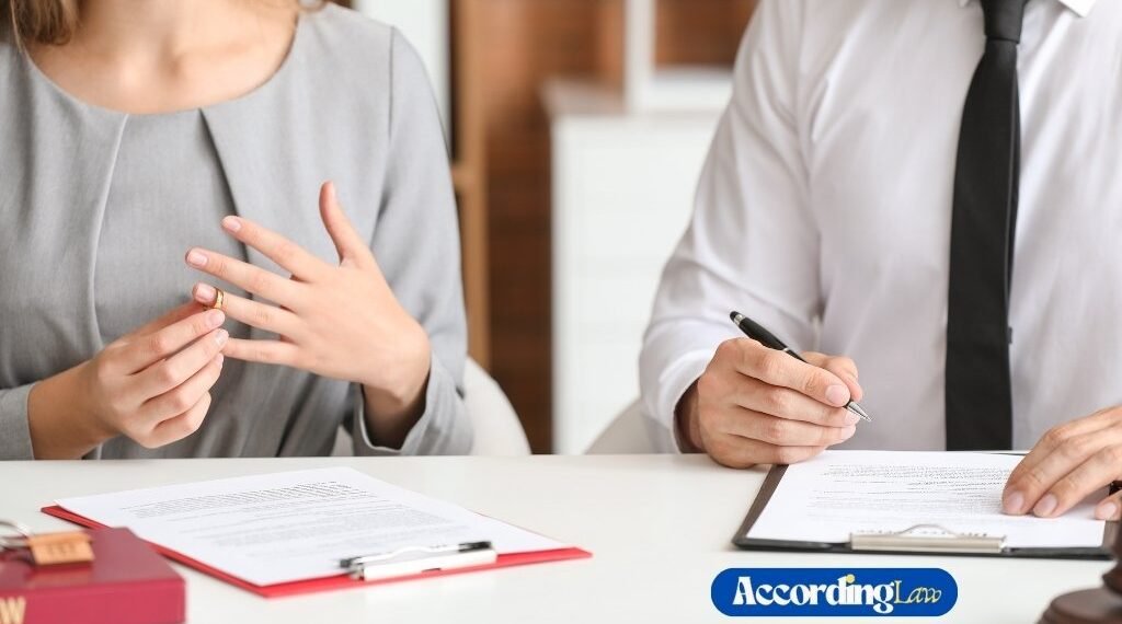 How Family Lawyers Assist in Managing Divorce Records