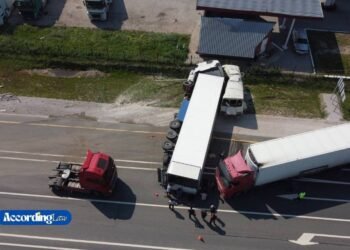 Why Truck Accident Cases Often Involve Multiple Defendants