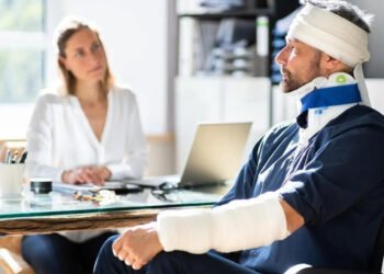 How Legal Experts Help Simplify Your Insurance Claim